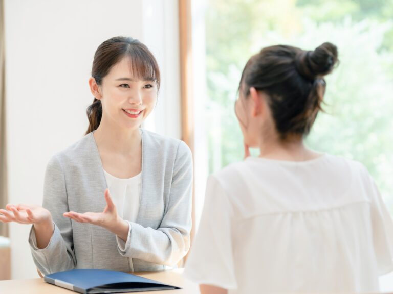 接客イメージ　女性コンサルタント